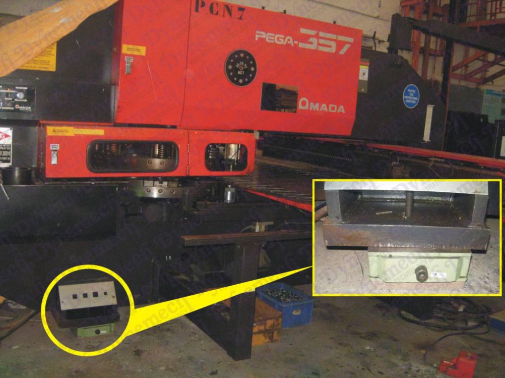 Turret-punch-press-vibration-damping-mounts